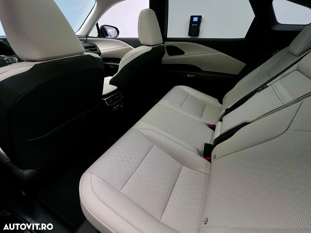 Lexus Seria RX 450h+ E-Four PHEV Executive - 35