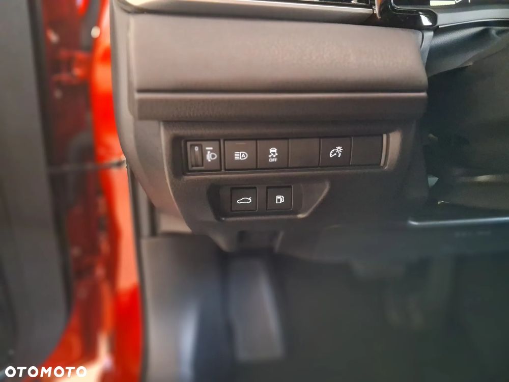 Toyota Camry - 16
