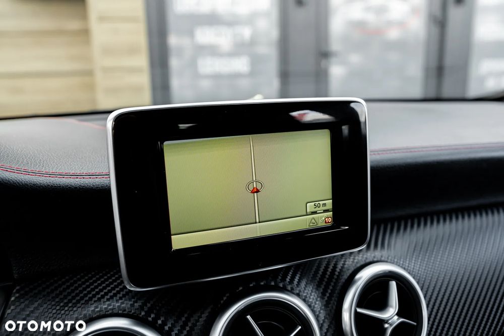 Mercedes-Benz Klasa A 220 4Matic 7G-DCT AMG Line - 32