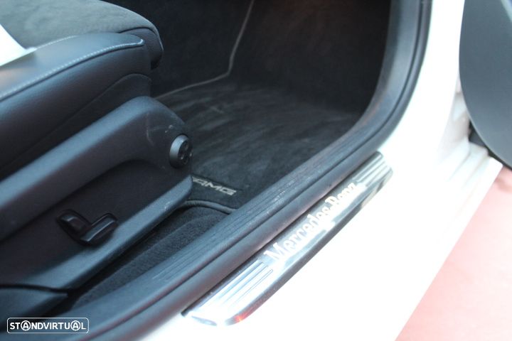 Mercedes-Benz E 300 - 40