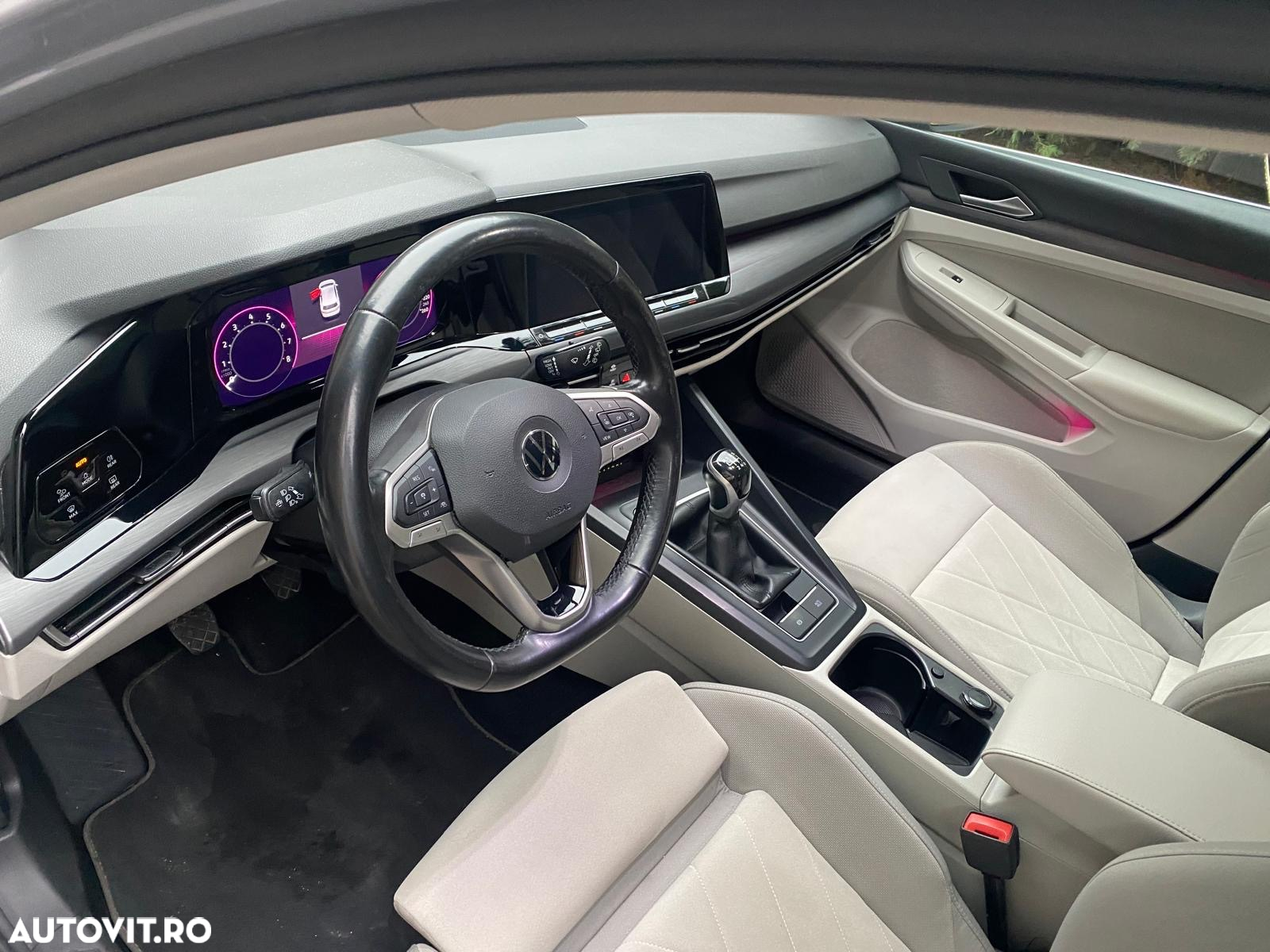 Volkswagen Golf 1.5 TSI ACT Style - 17