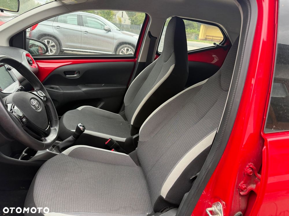 Toyota Aygo x-cite - 13