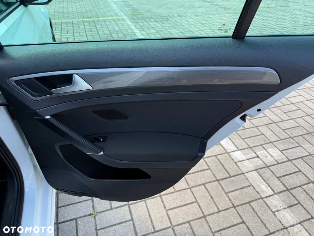 Volkswagen Golf 2.0 TDI BlueMotion Technology DSG Allstar - 27