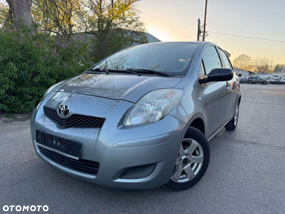 Toyota Yaris 1.0 VVT-i Sol - 2