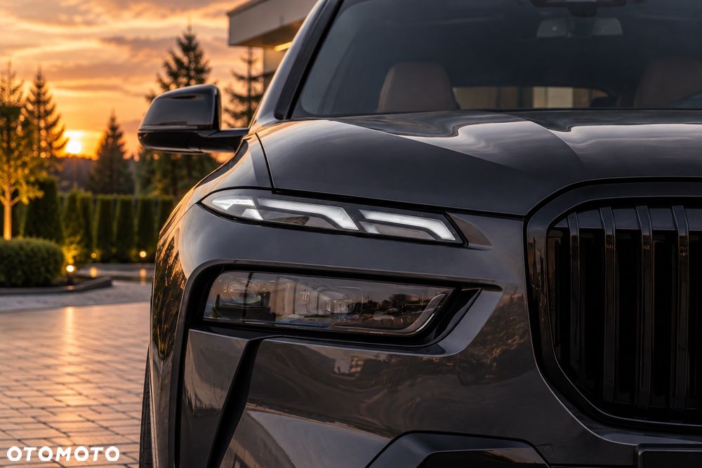 BMW X7 xDrive40d mHEV Individual Edition sport - 8