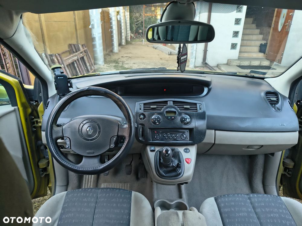 Renault Scenic 1.6 16V Authentique - 9