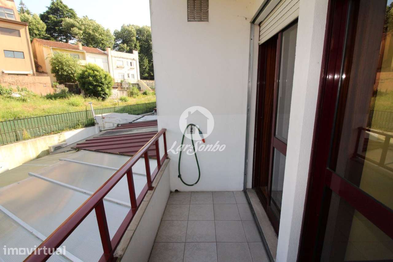 Apartamento T2 com garagem individual no coração de Fafe - Grande imagem: 3/10
