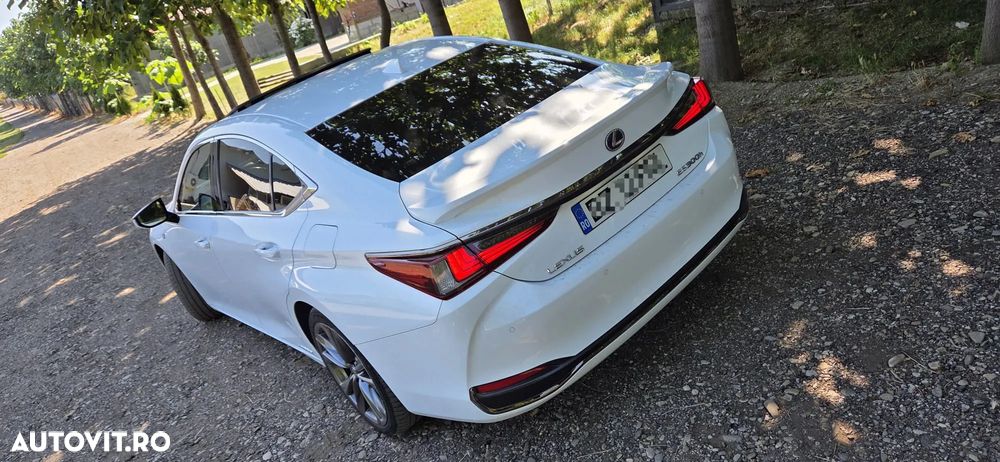 Lexus Seria ES 300h F Sport - 5