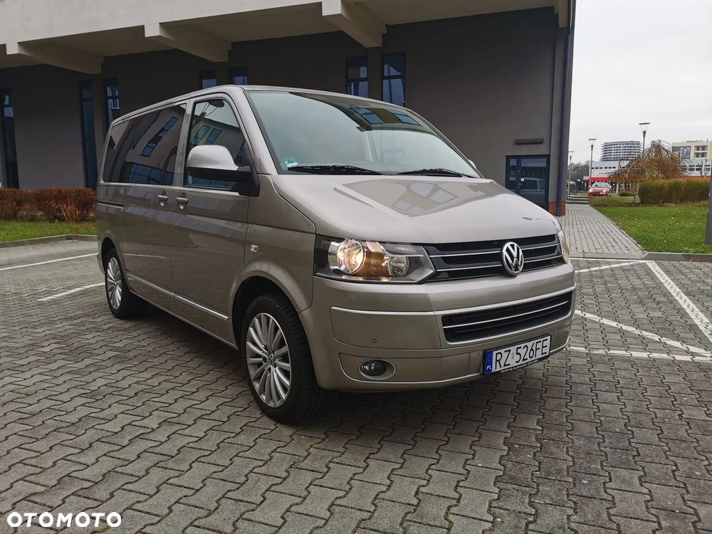 Volkswagen Multivan - 1