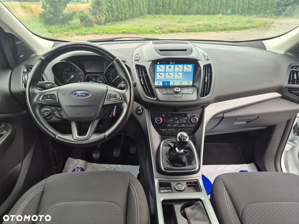 Ford Kuga 1.5 EcoBoost 2x4 Titanium - 18