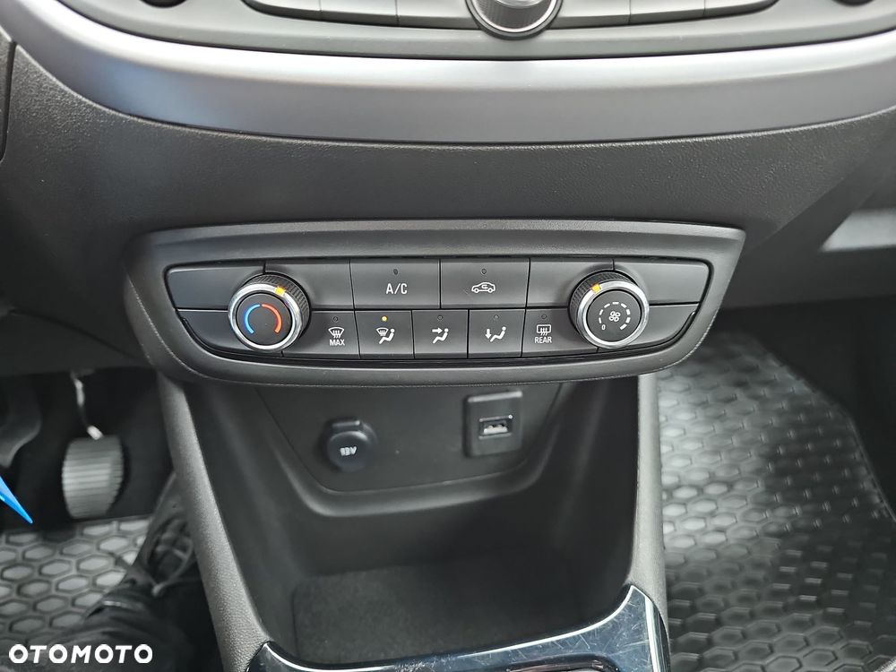 Opel Crossland X - 14