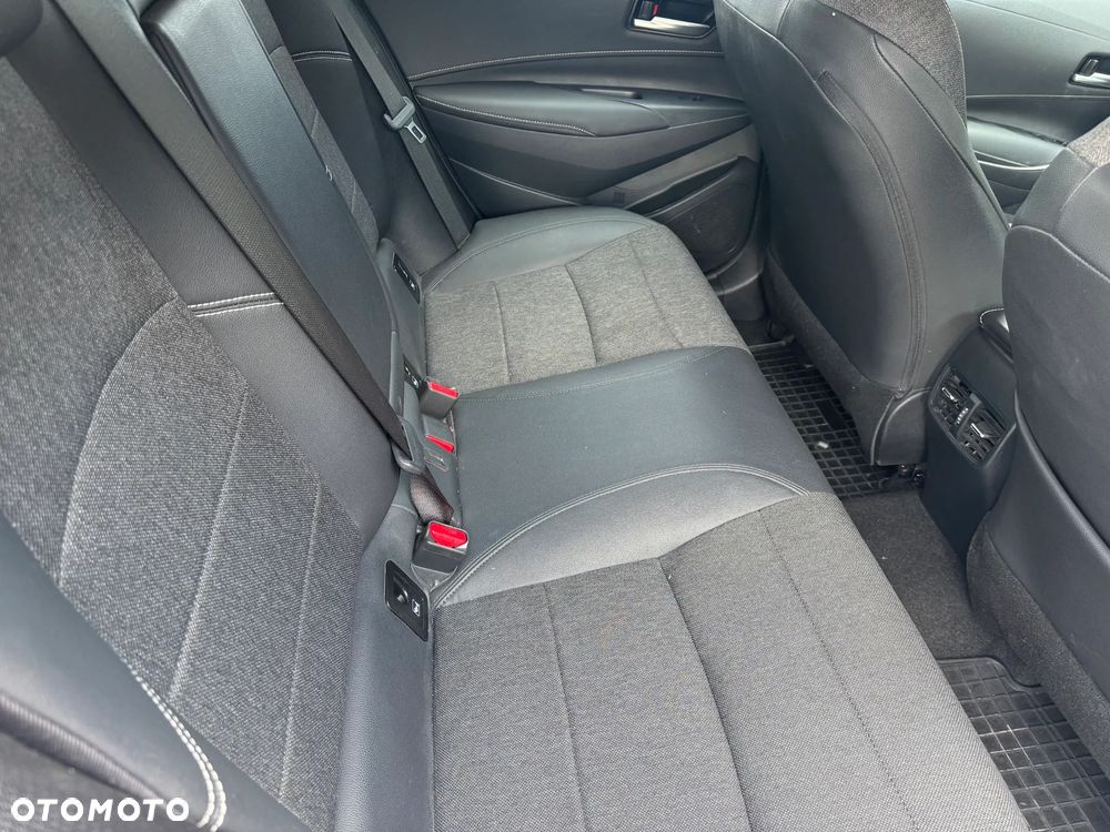 Toyota Corolla 1.8 Hybrid Style - 33