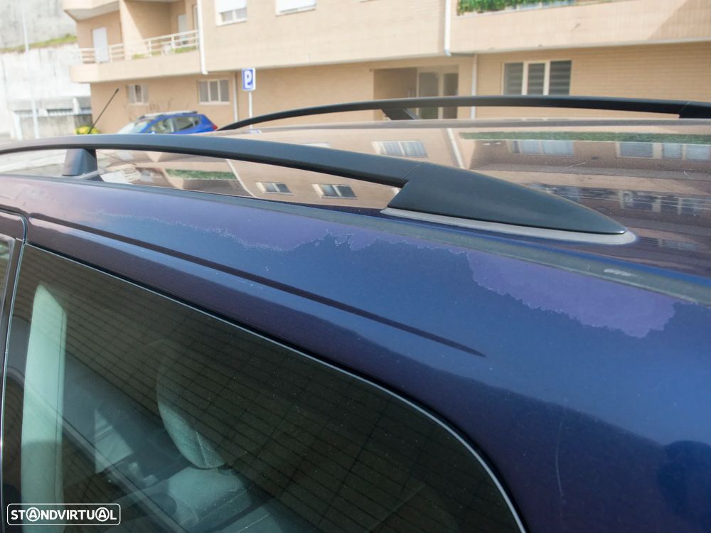 Ford Focus SW 1.8 TDdi Ghia - 12