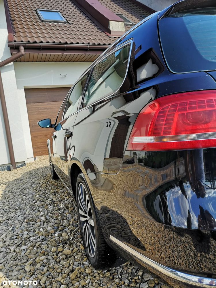 Volkswagen Passat 2.0 TDI Highline DSG - 8