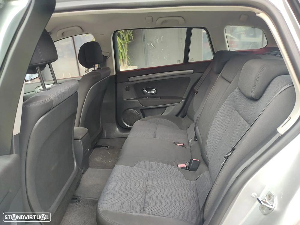 Renault Laguna Break 1.5 dCi Confort - 13