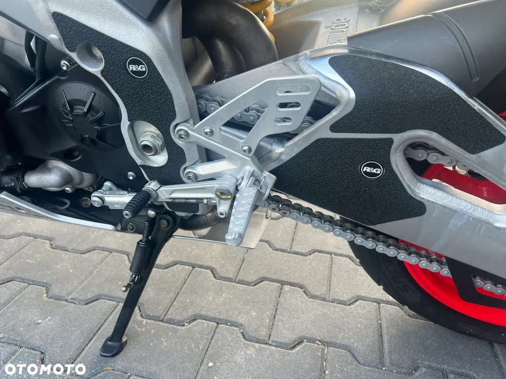 Aprilia RSV - 27