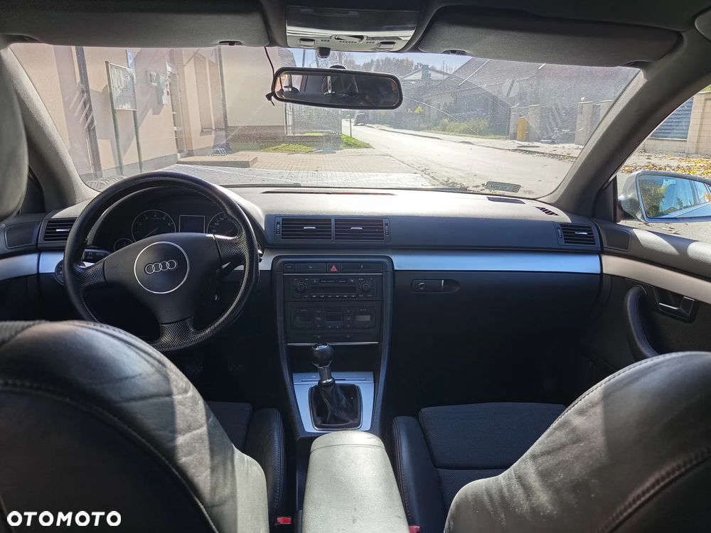 Audi A4 Avant - 11