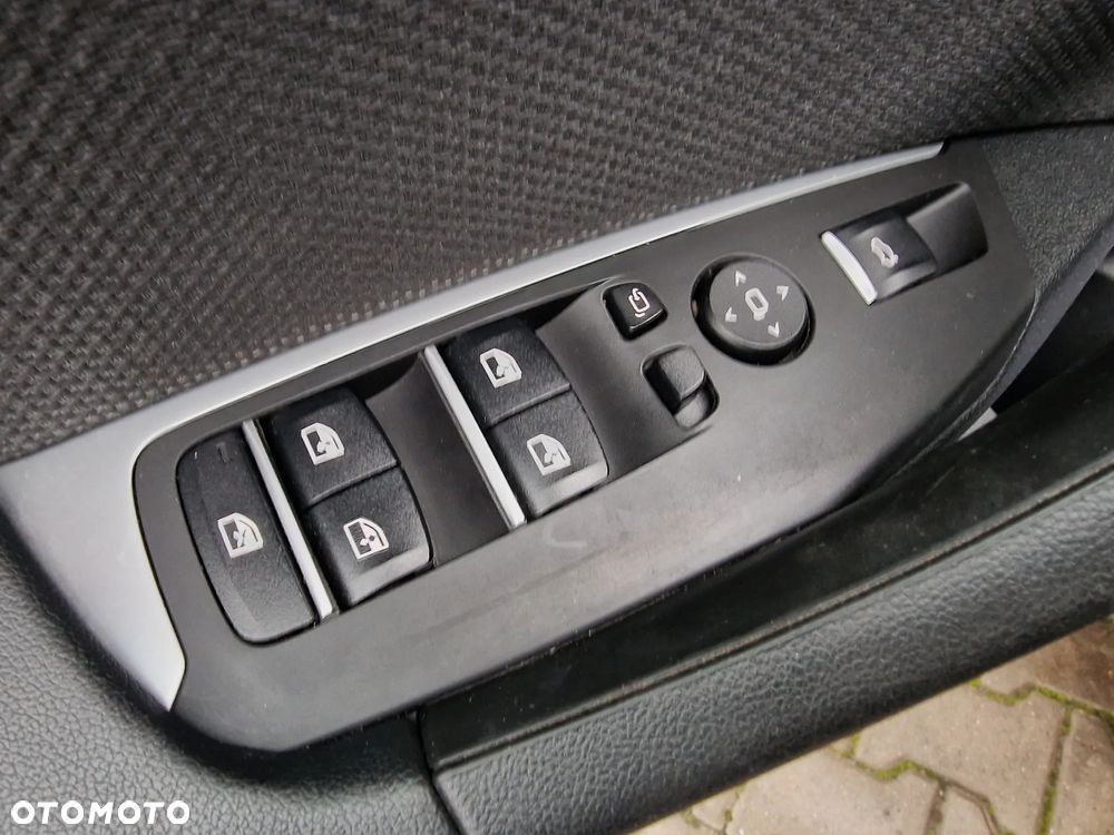 BMW X3 sDrive18d Advantage - 37