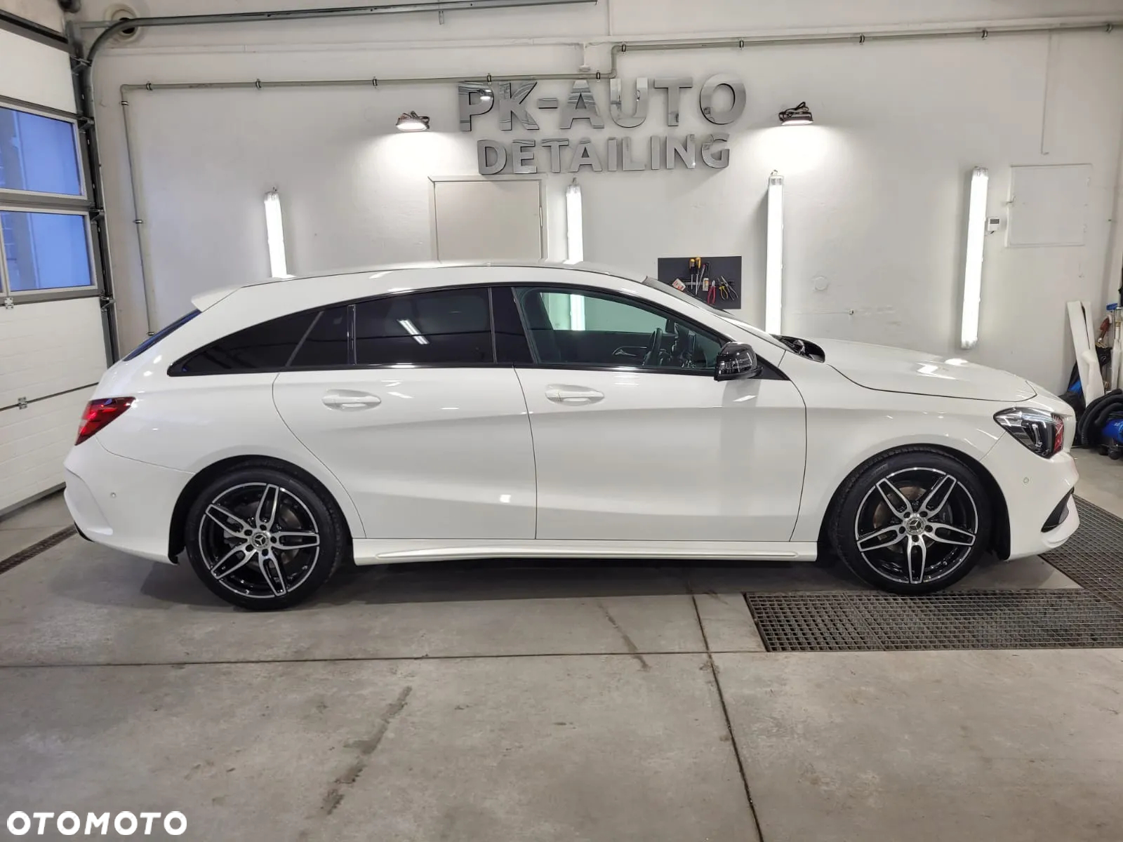 Mercedes-Benz CLA Shooting Brake 200 7G-DCT AMG Line - 16