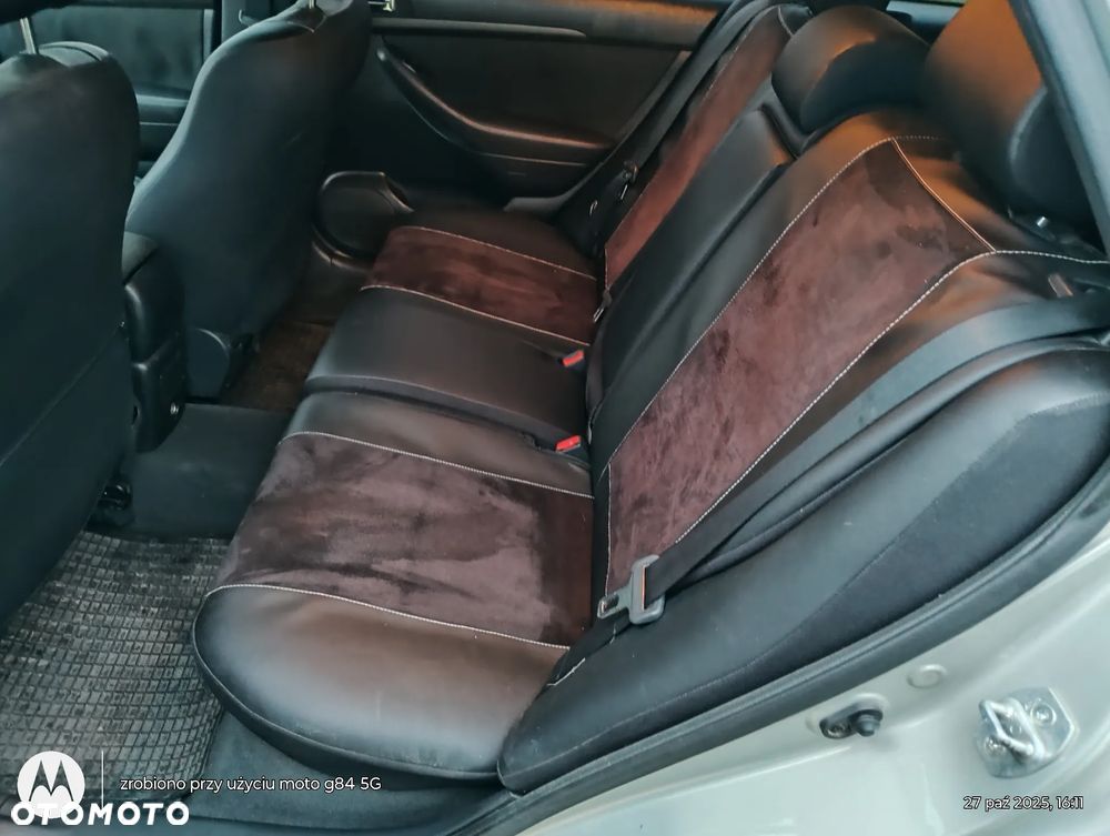 Toyota Avensis 2.0 VVT-i Automatik Executive - 19