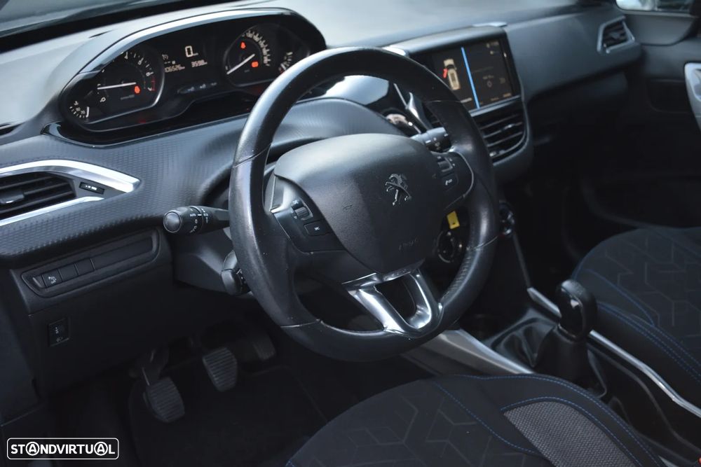 Peugeot 2008 1.2 PureTech Style - 14
