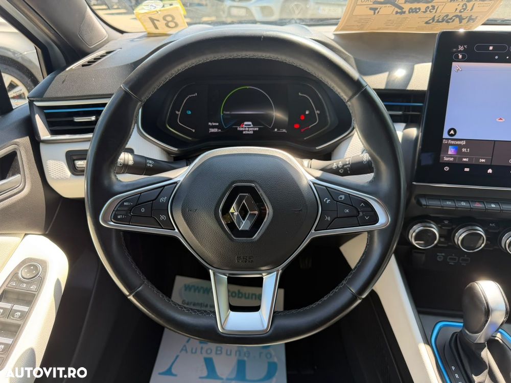Renault Clio - 11