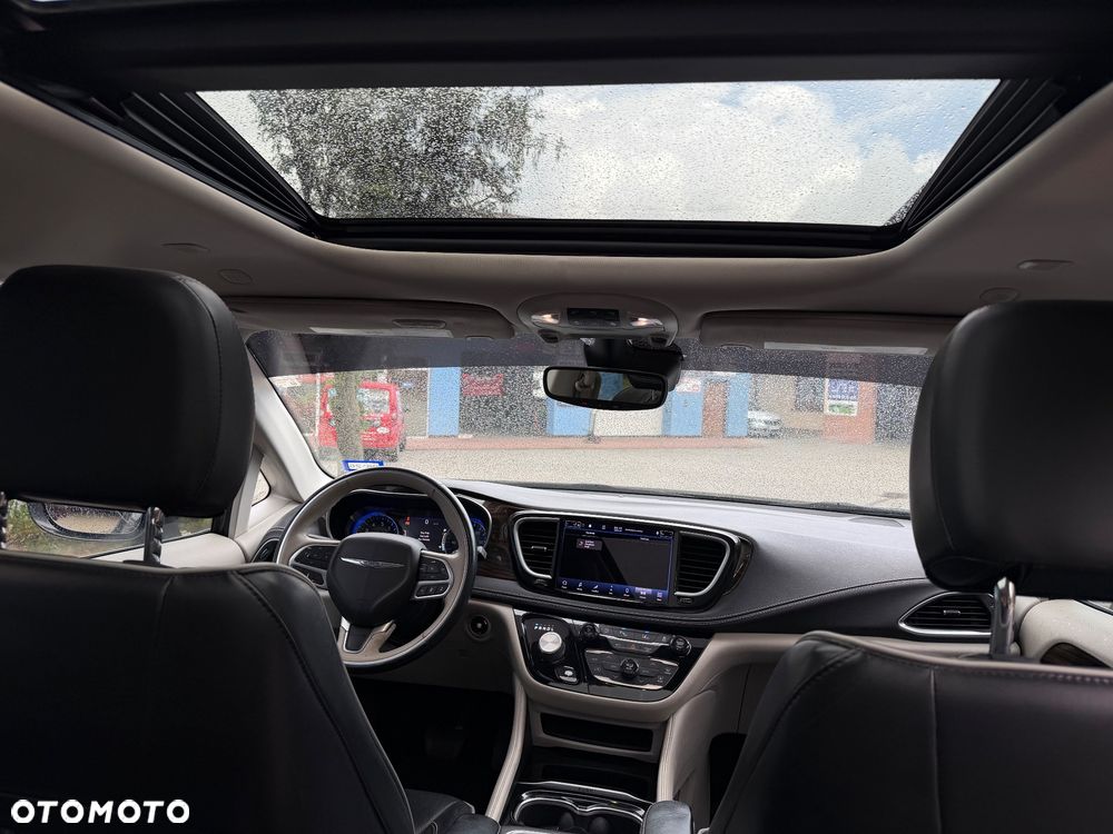 Chrysler Pacifica - 29