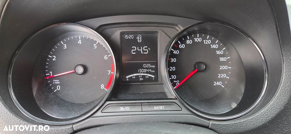 Volkswagen Polo - 7
