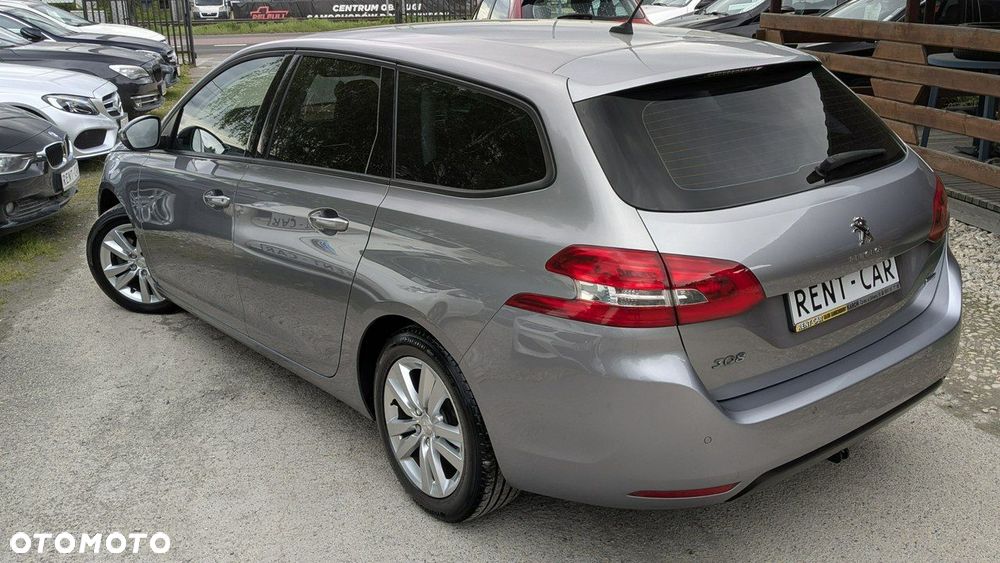Peugeot 308 - 8