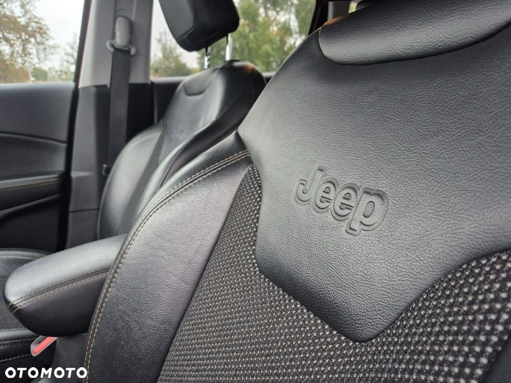 Jeep Compass - 14