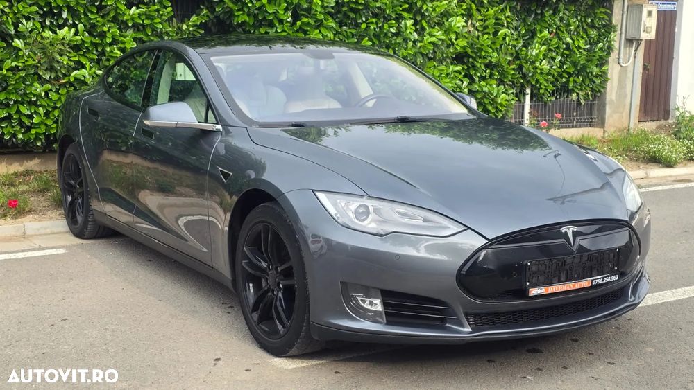 Tesla Model S 85 - 3