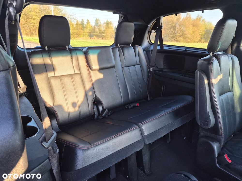 Dodge Grand Caravan 3.6 R/T - 12