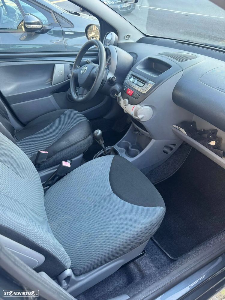 Toyota Aygo 1.0 + AC - 7