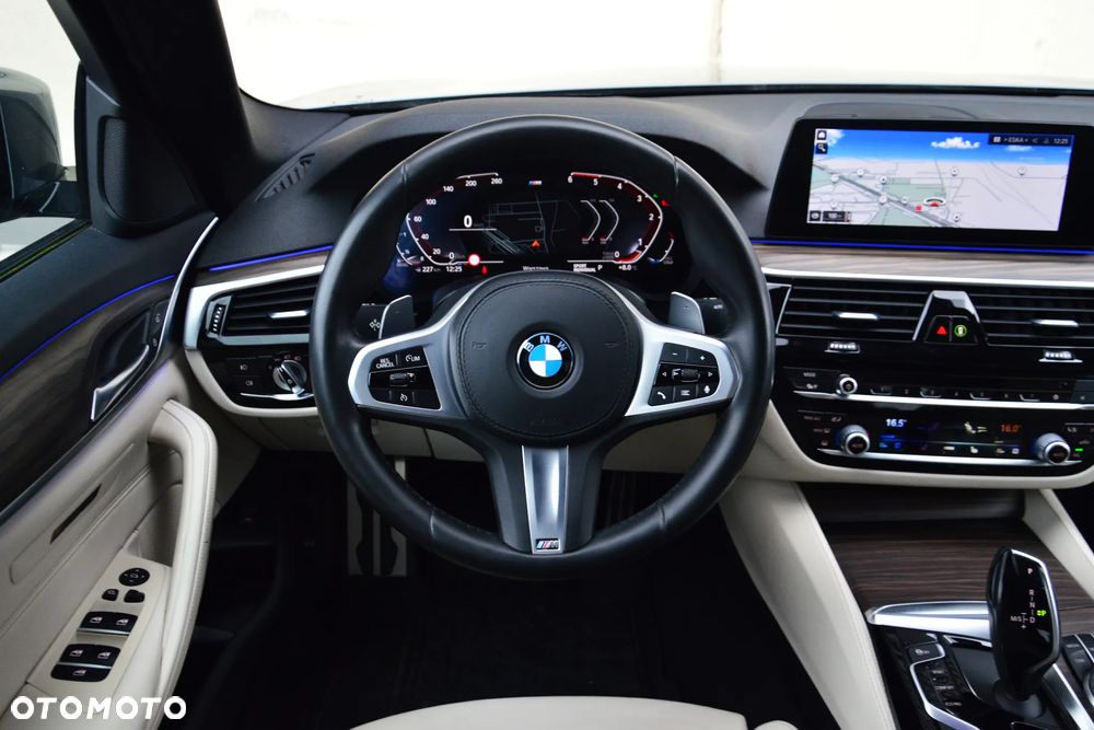 BMW Seria 5 520d xDrive Sport - 23