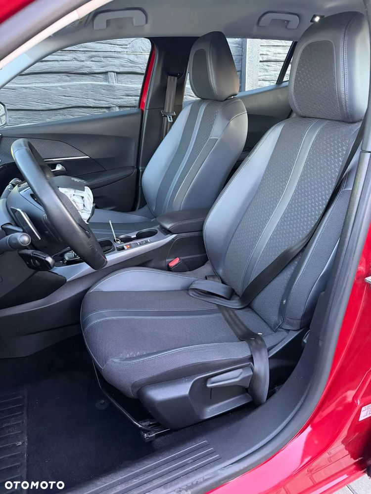 Peugeot 2008 BlueHDi 130 EAT8 Allure Pack - 12