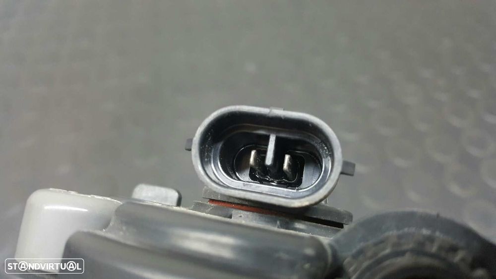 FAROL DE NEVOEIRO ESQUERDO VOLKSWAGEN TOUAREG (7LA) TDI V6 - 4