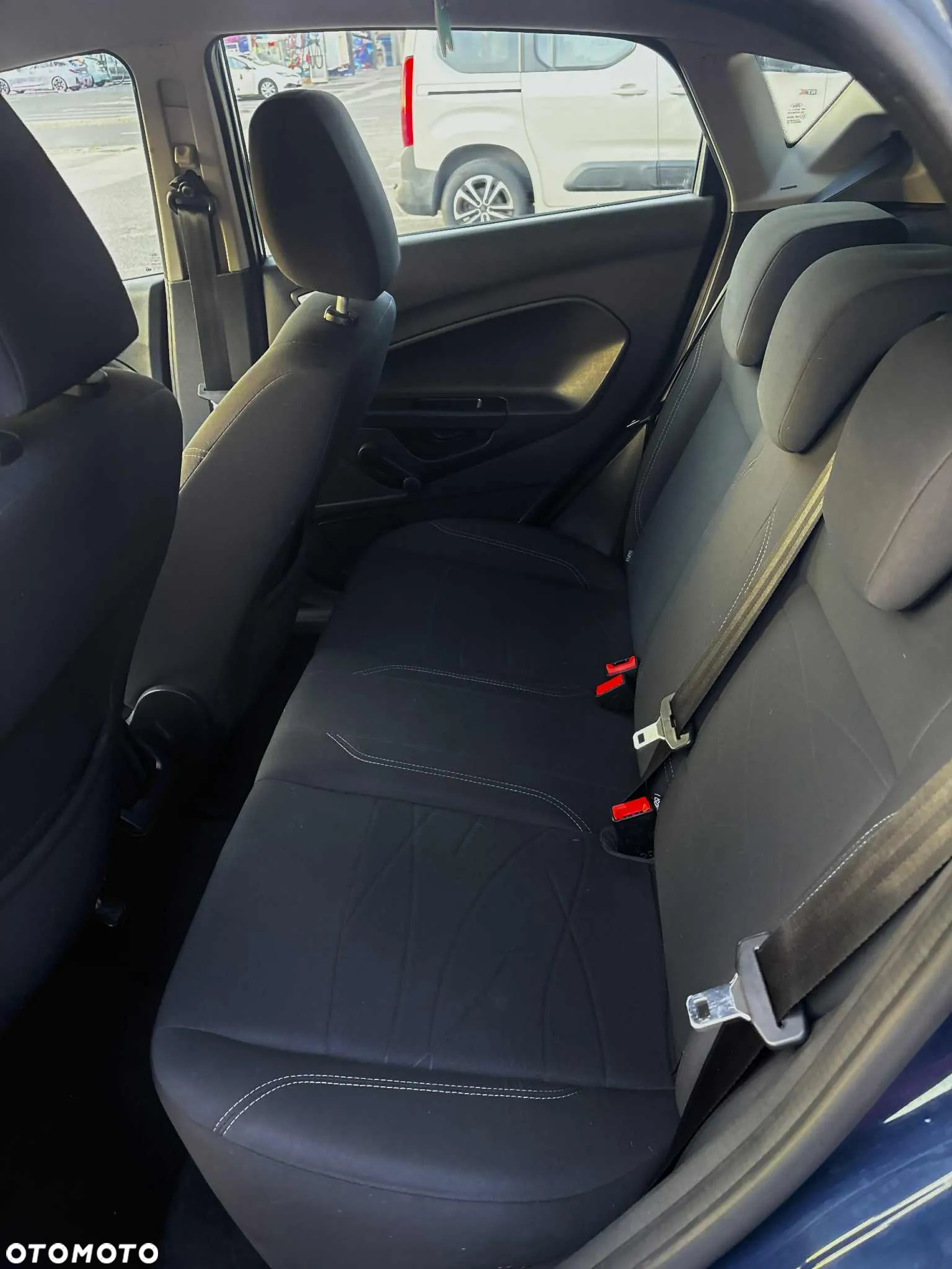 Ford Fiesta - 10