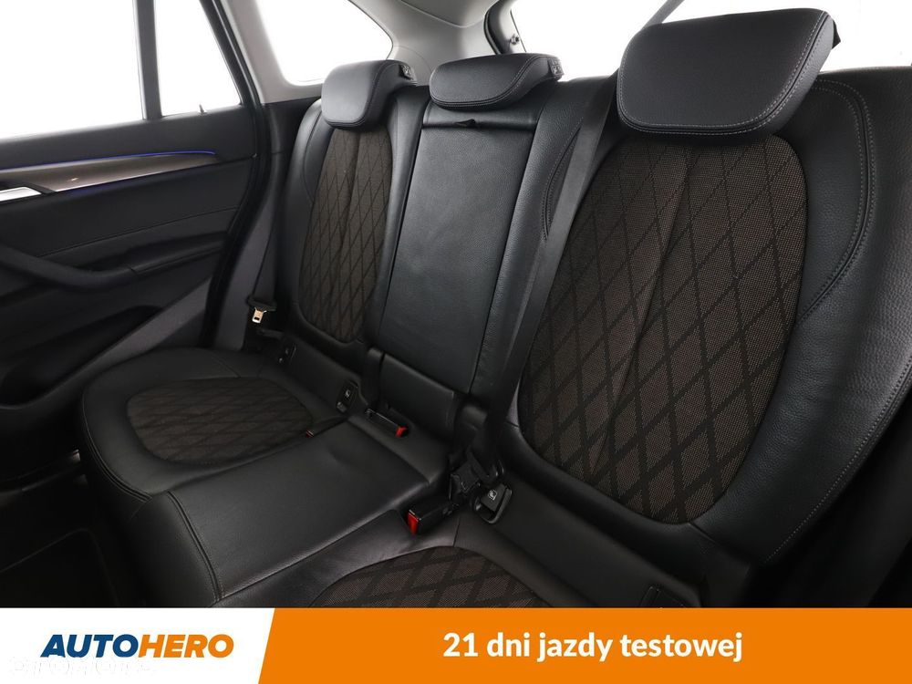 BMW X1 xDrive18d xLine - 14