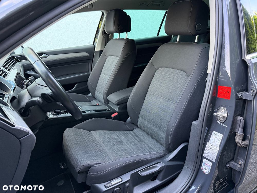 Volkswagen Passat 1.6 TDI SCR DSG Business - 25