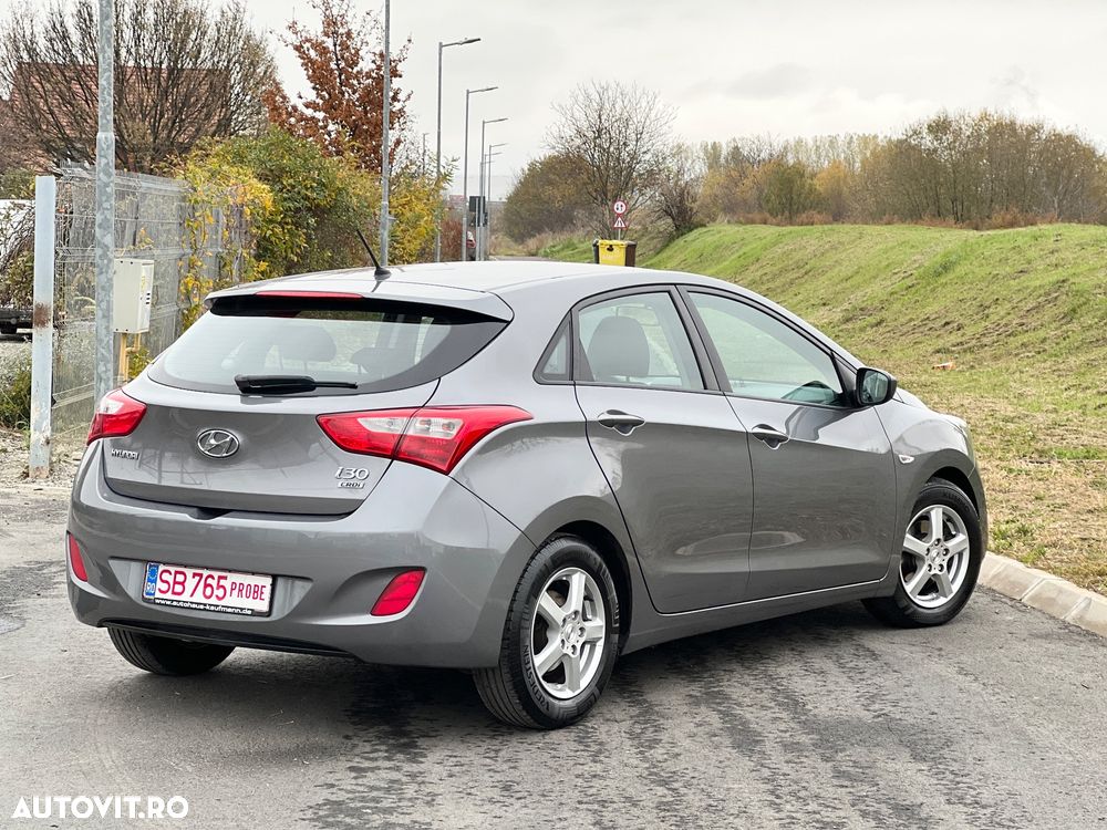 Hyundai i30 1.6 CRDI Comfort - 3