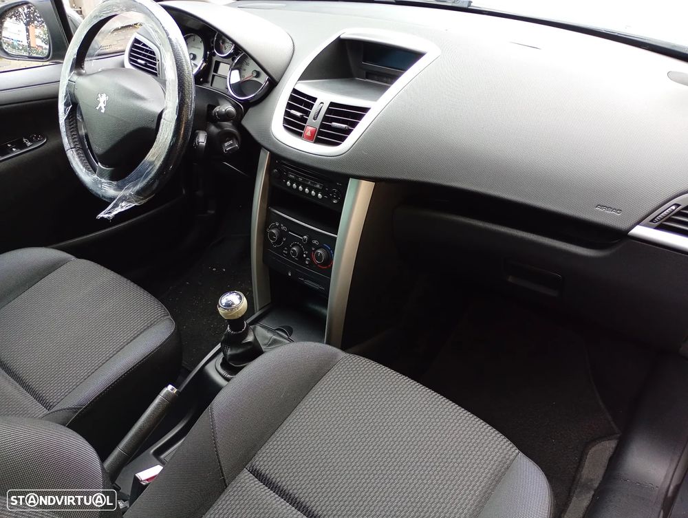 Peugeot 207 SW 1.4 Premium - 11
