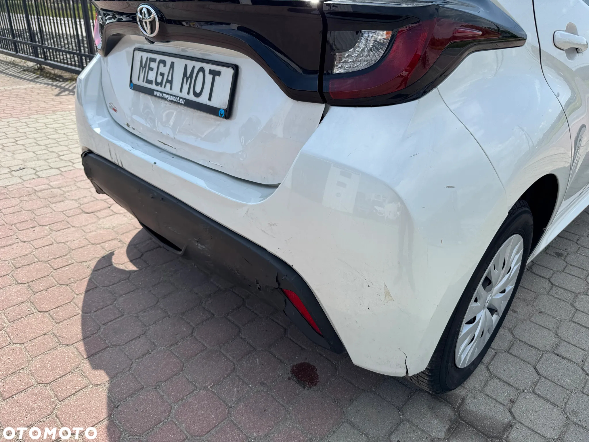Toyota Yaris - 15