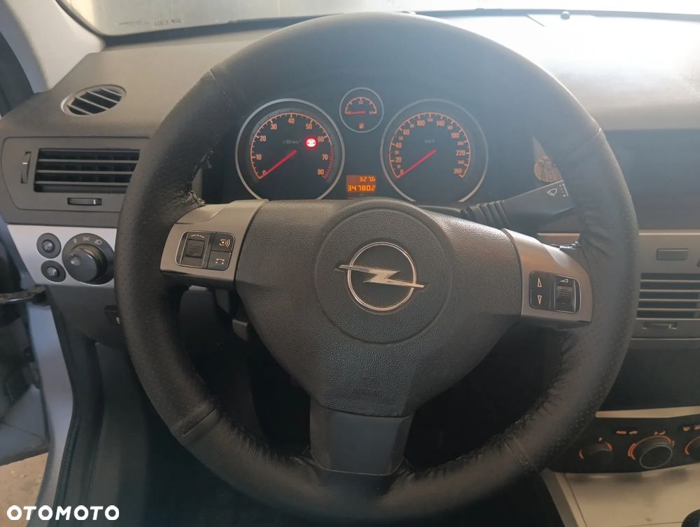 Opel Astra 1.6 Cosmo - 11