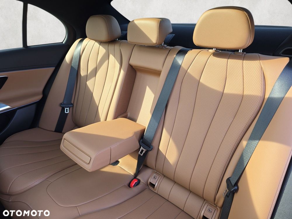 Mercedes-Benz Klasa E - 12