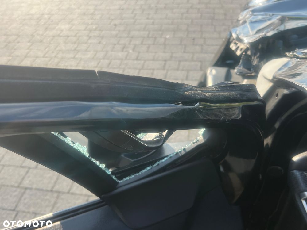 Peugeot 2008 1.6 BlueHDi Style S&S - 16