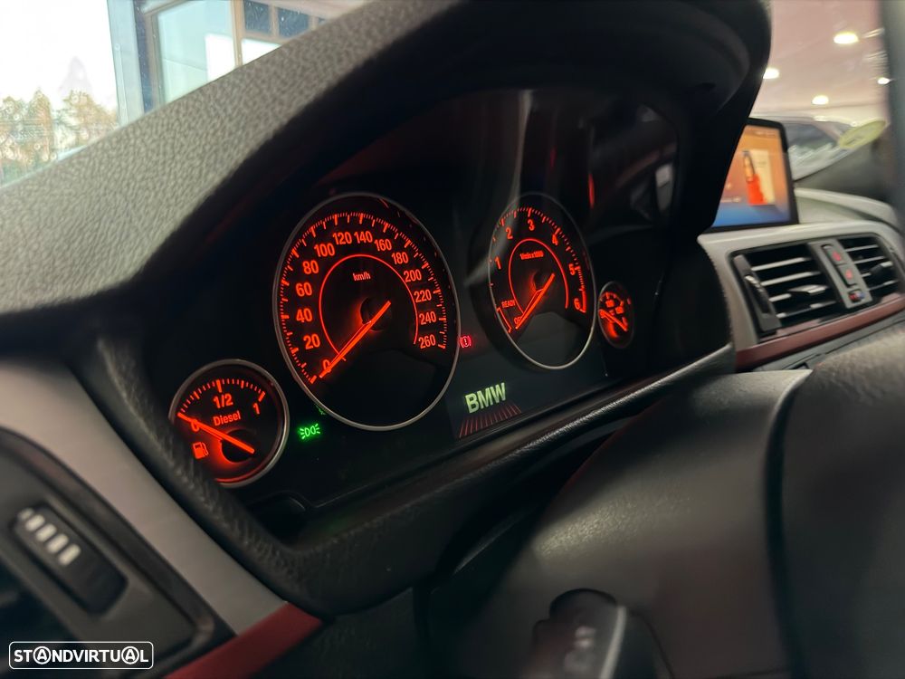 BMW 320 d xDrive Sport Line - 29