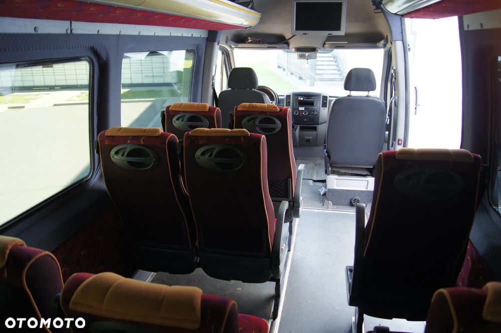 Mercedes-Benz Sprinter - 14