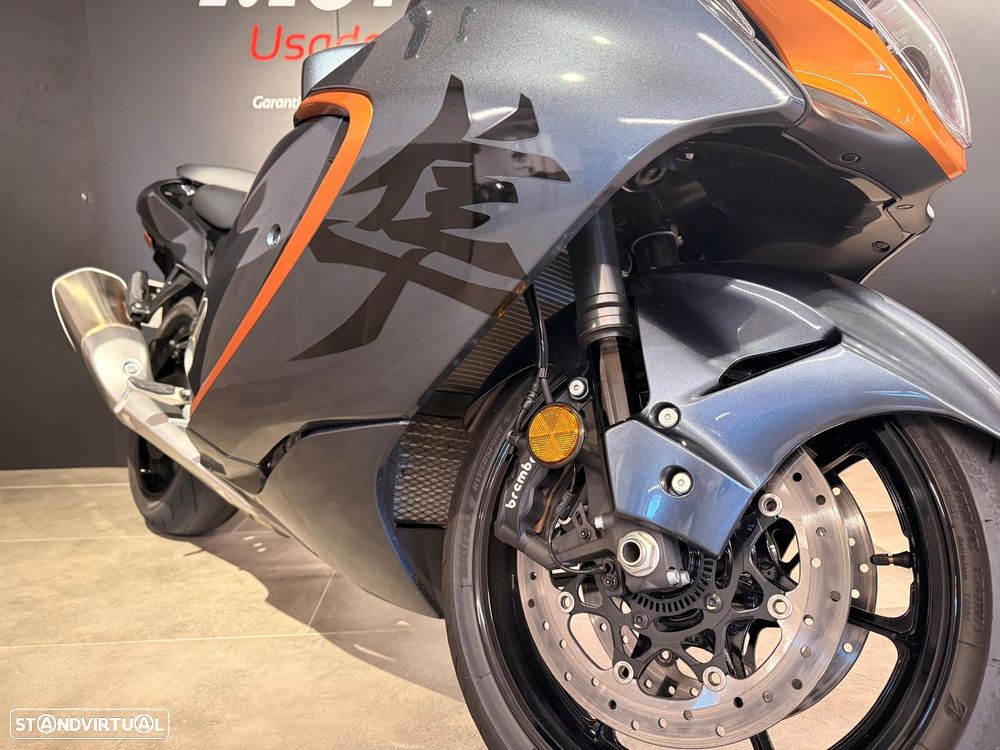 Suzuki GSX - 8