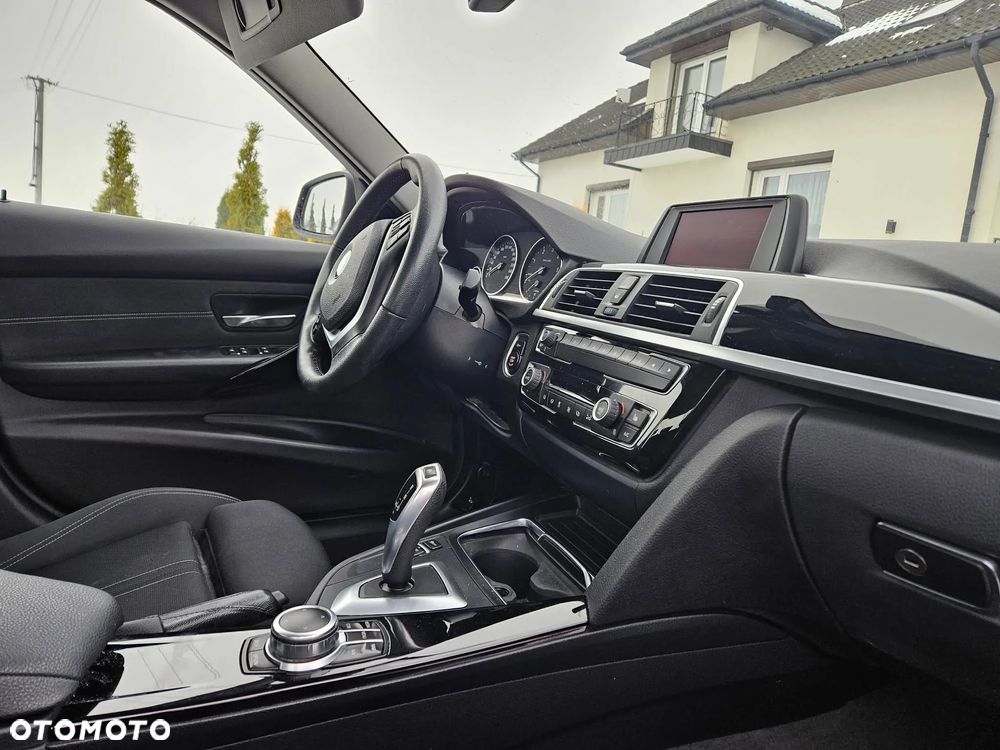 BMW Seria 3 320d Edition Luxury Line Purity - 7