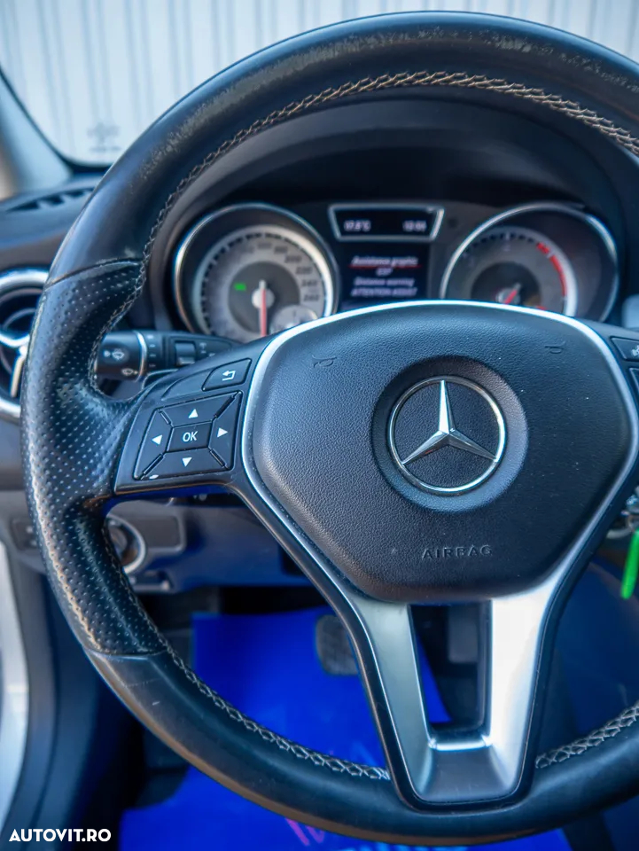 Mercedes-Benz GLA 220 CDI 4Matic 7G-DCT - 22